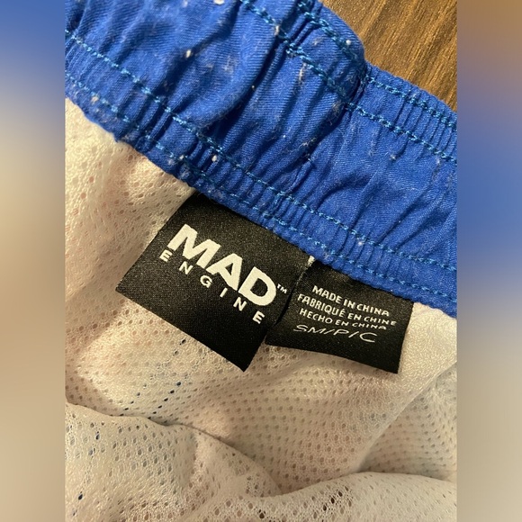 Mad Engine Men’s Small Patriotic Blue and Red Star Swim Trunks - Picture 3 of 5